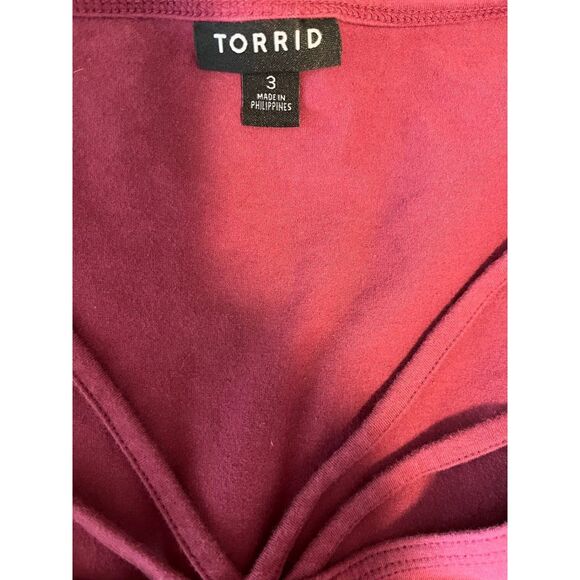 Torrid Normecore Minimalist Burgundy Short Sleeve Tee w/Open Design at Neck SZ 3 - Picture 1 of 4